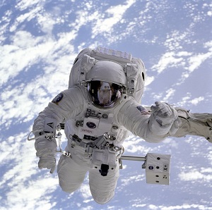astronaute attraction astronaute